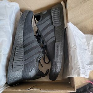 Adidas NMD_R1 Womens Shoes Size 8 Womens Black Pink Trim WORN ONCE Like New